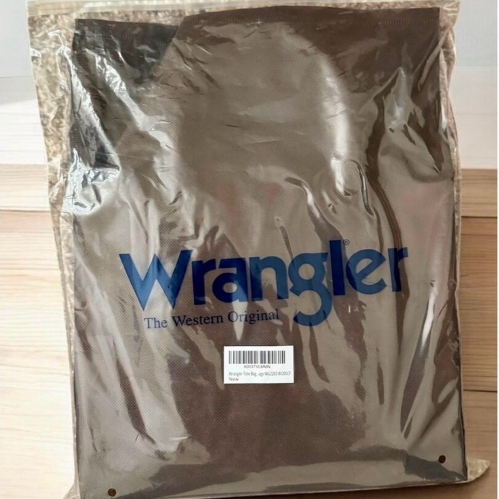 Wrangler Coffee Fringe Two-Tone Tote/Crossbody *NEW in Package* - Picture 5 of 5